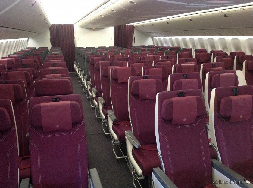 Boeing 777-300 салон