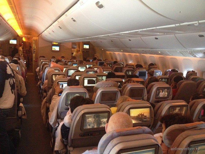 Боинг 777-300 салон