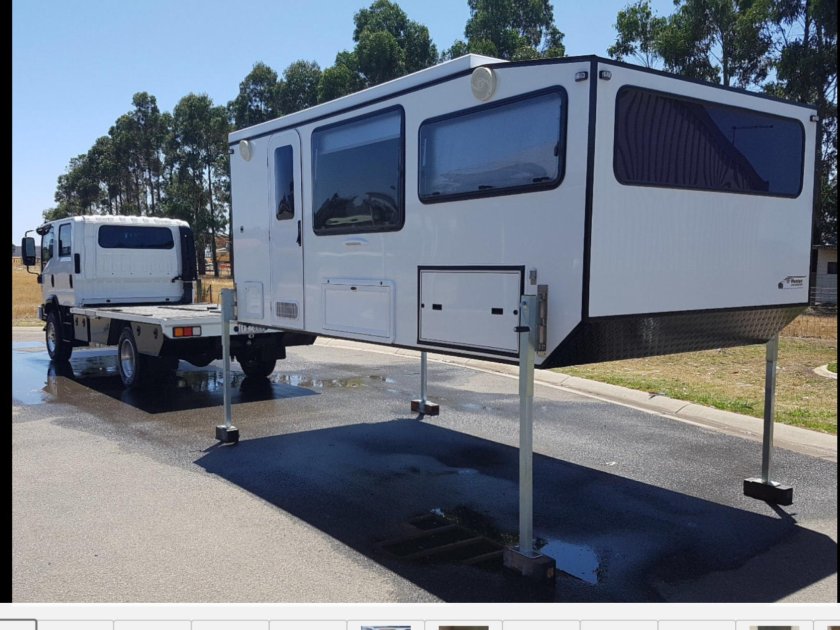 Прицеп автодом со слайдерами