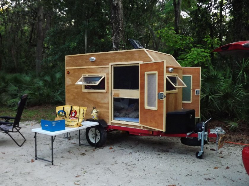 Mini Camper Trailer