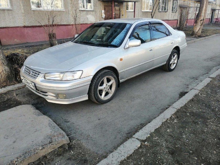 Тойота Камри Грация 2.5