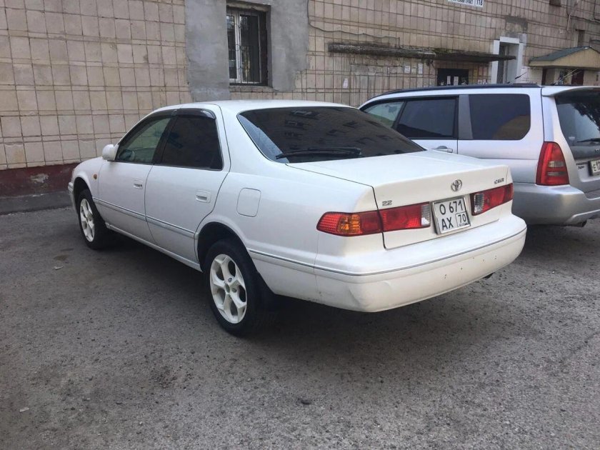 Тойота Камри Грация 2.2 1999