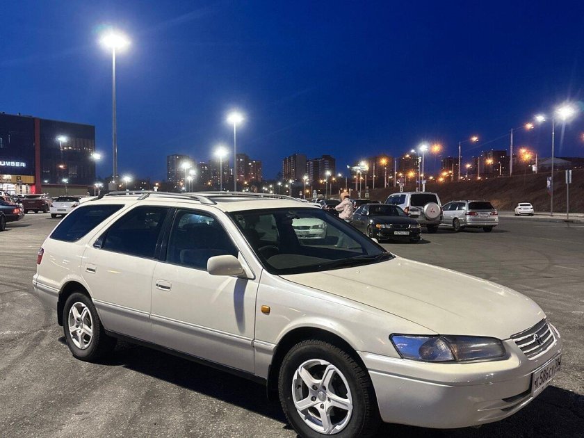 Тойота камри грация 2.2 универсал