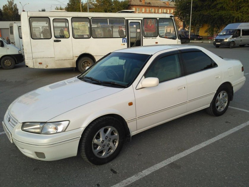 Toyota Camry Gracia, 1998 седан