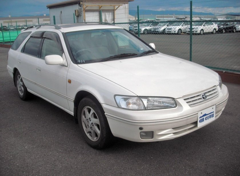 Тойота Камри Грация 2.2