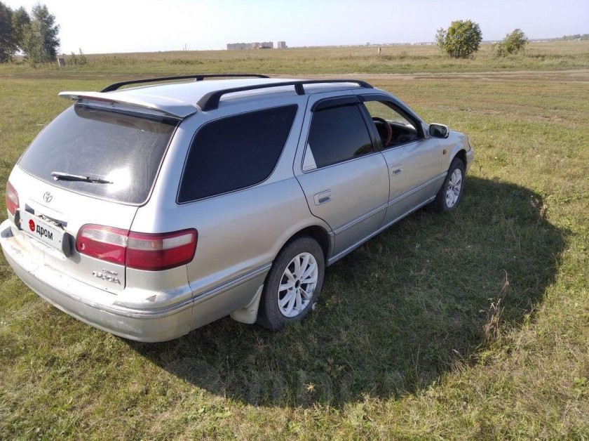 Toyota Camry Gracia Wagon