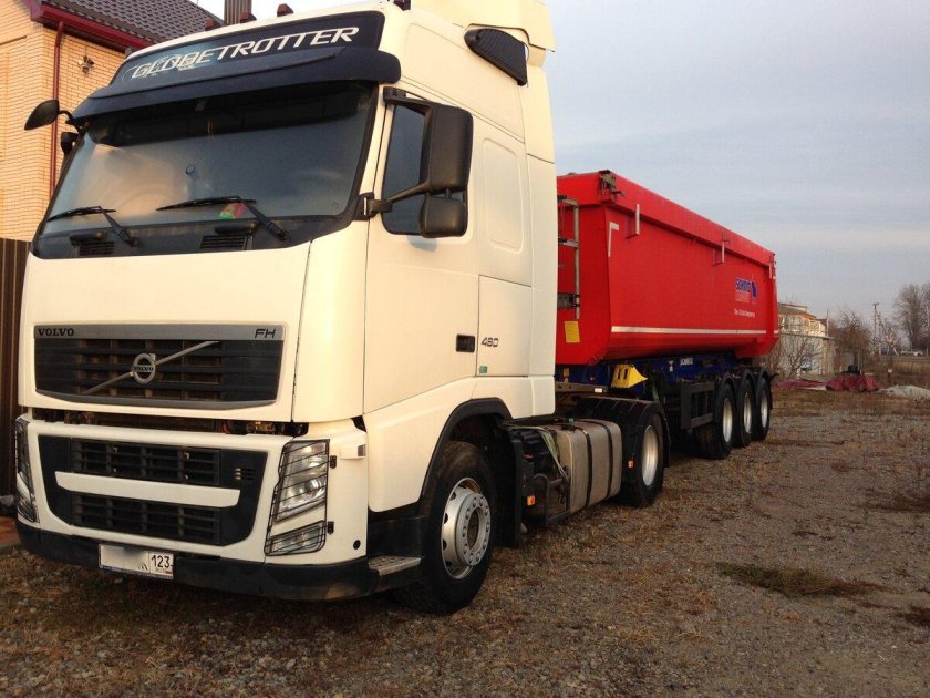 Volvo FH 6x4 с самосвальным полуприцепом