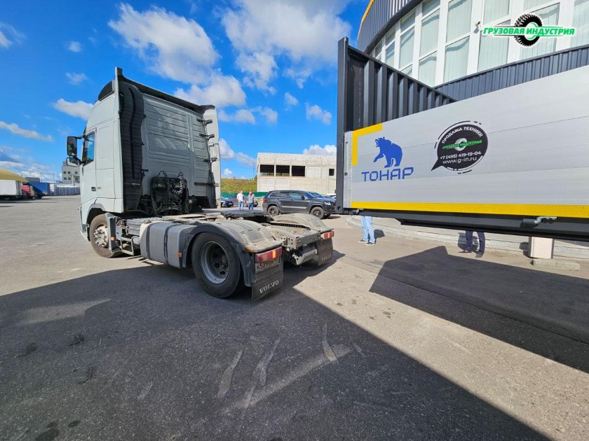 Вольво седельный тягач