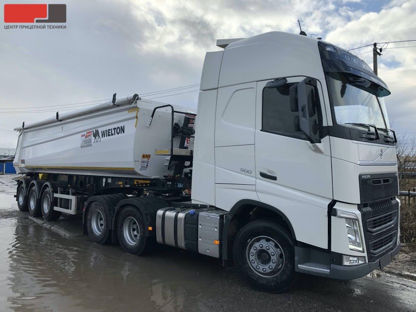 Вольво с полуприцепом штора