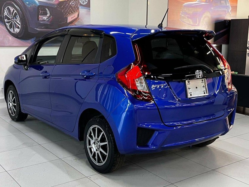 Honda Fit Hybrid 2016