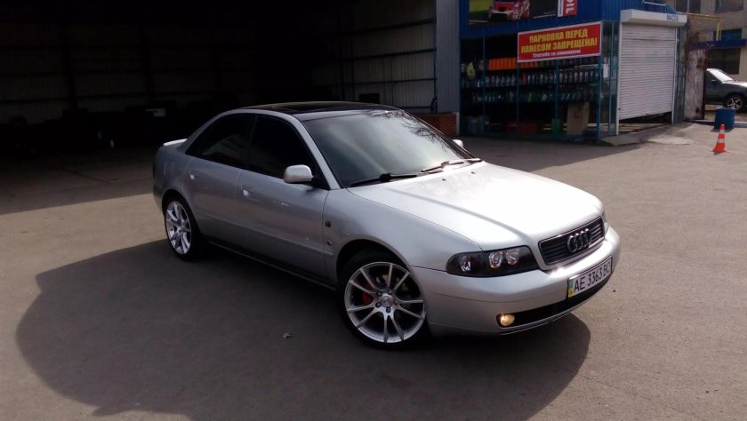 Ауди а4 1.6 1995