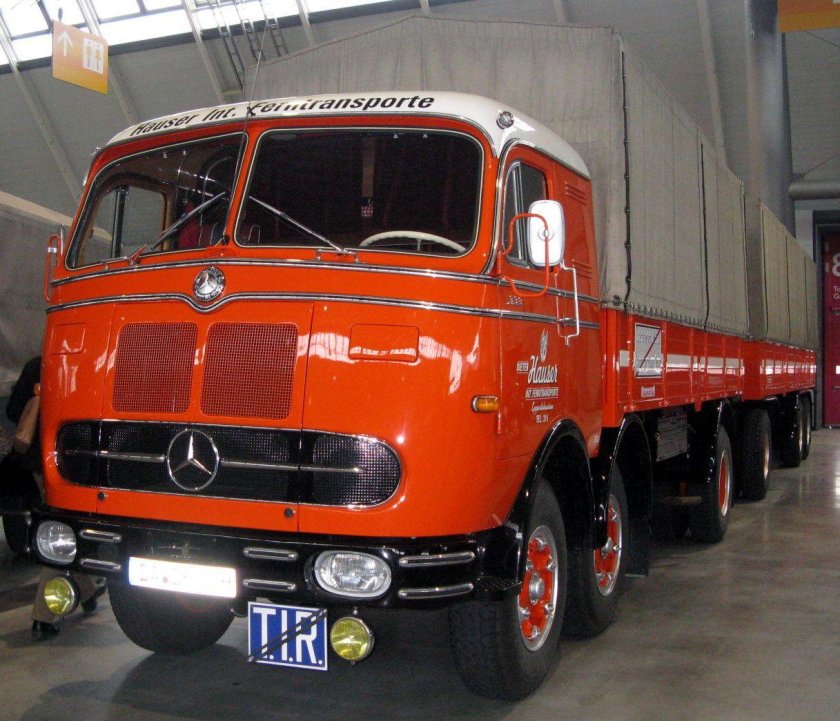 Mercedes-Benz lp333