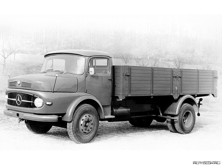 Грузовой автомобиль Mercedes-Benz l338