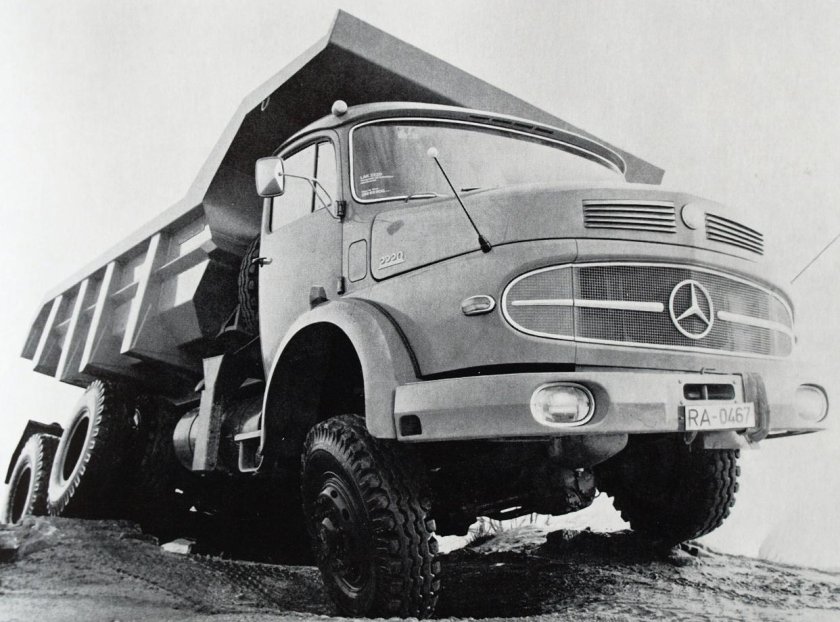 Мерседес Бенц 1620