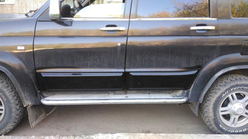 Молдинги дверей нижние УАЗ Патриот (к-т 4 шт)