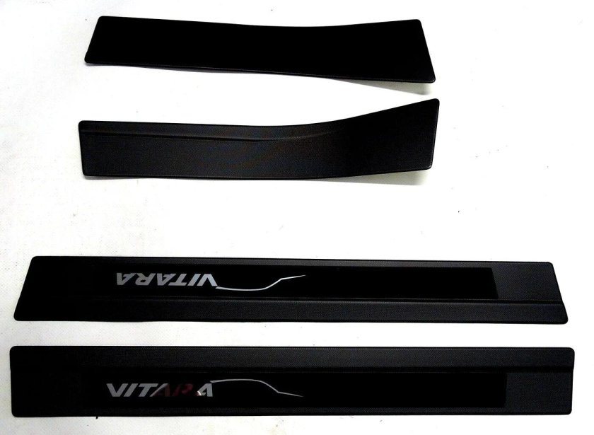 Накладки на двери Сузуки Гранд Витара 2011