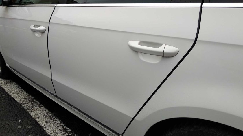 Защитные накладки на двери авто