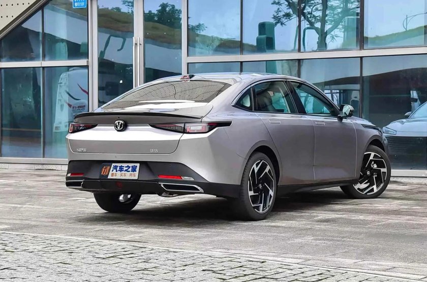 Чанган седан 2023