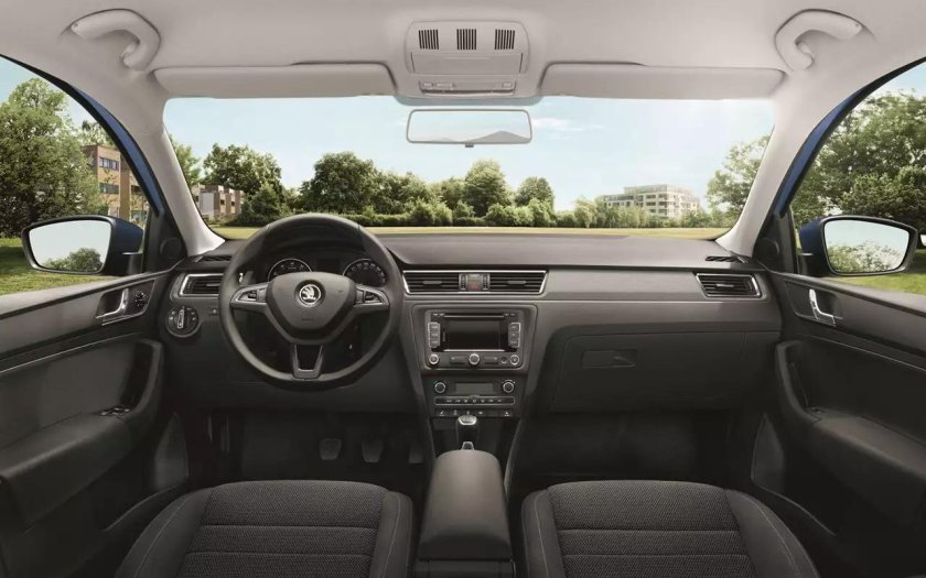 Шкода Рапид 2021 салон