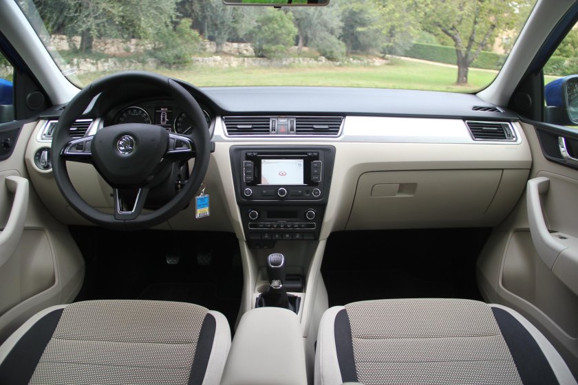 Skoda Rapid 2013 салон