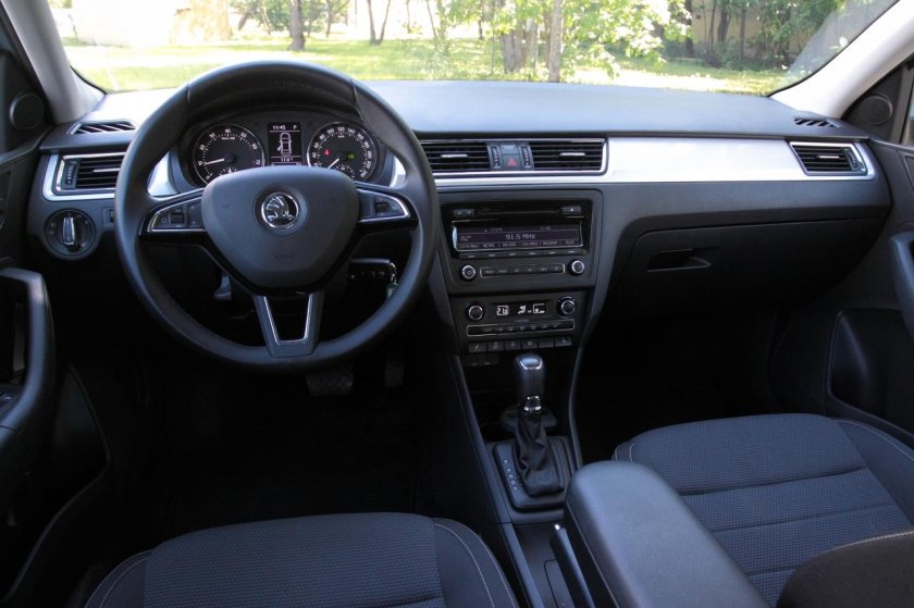 Шкода Рапид 2014 салон