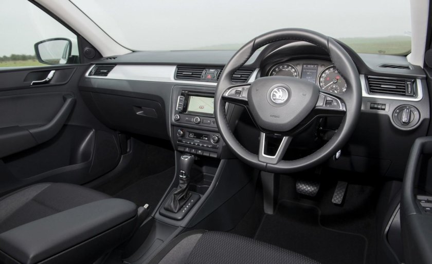 Шкода Рапид 2014 салон