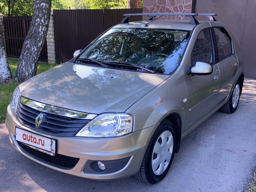 Рено Логан 2011 бежевый