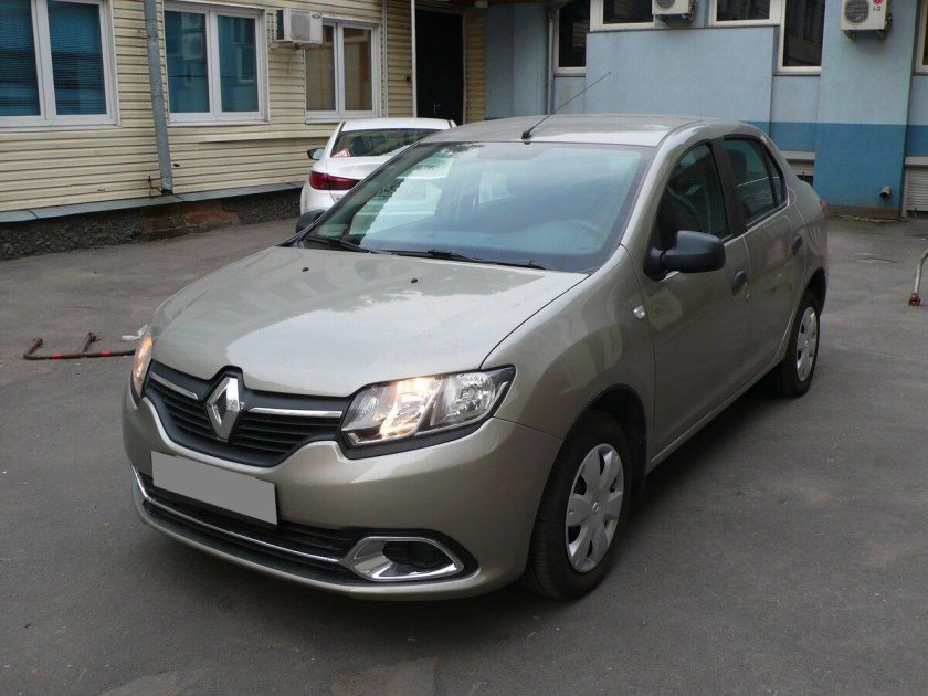 Рено Логан бежевый 2016