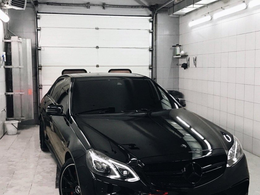 Мерседес е200 амг черный