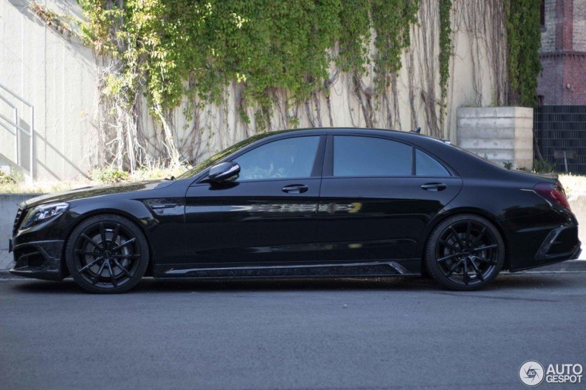 W222 s63 AMG Black
