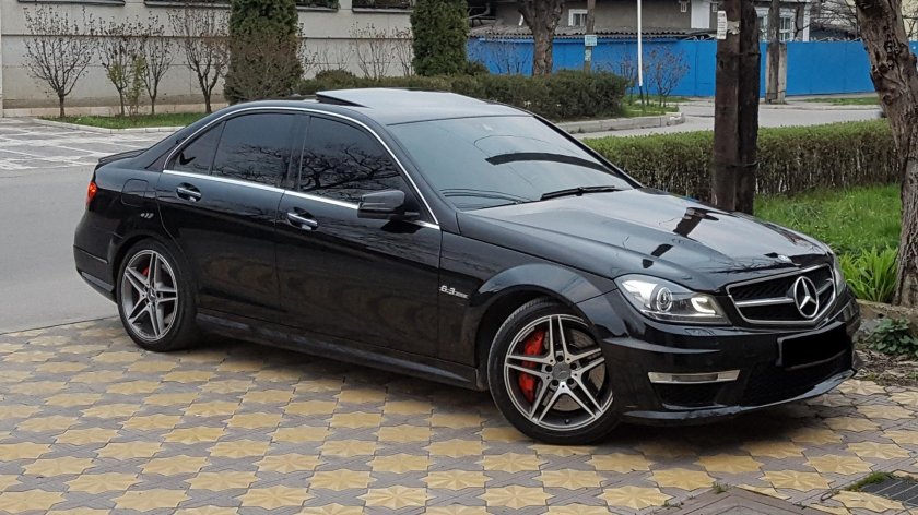 Мерседес w204 AMG черный