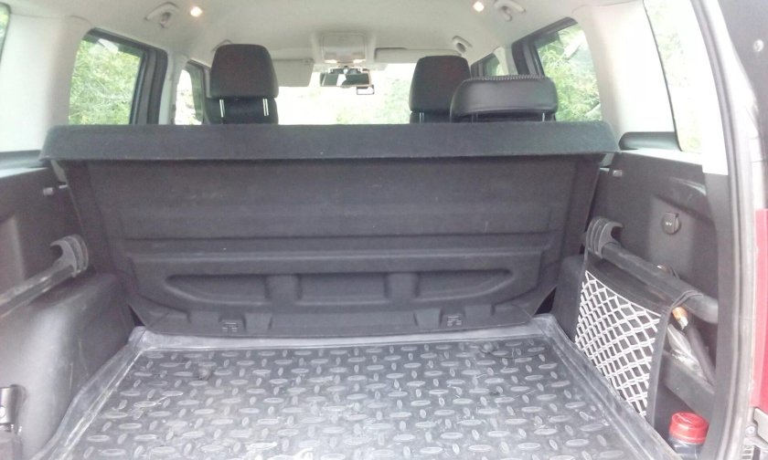 Задняя полка Шкода Йети