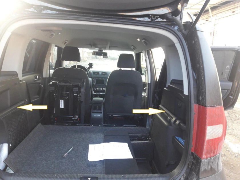 Задняя полка Шкода Йети