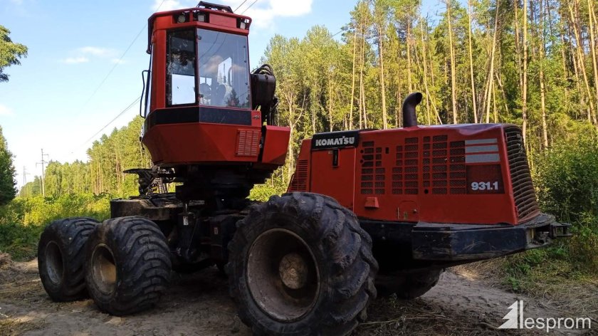 Харвестер Комацу 931
