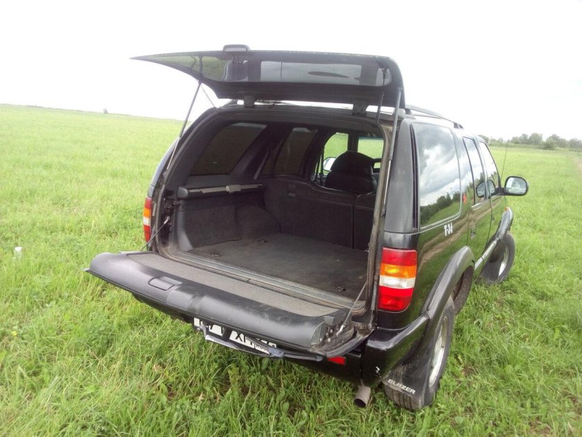 Chevrolet Blazer 1997 багажник