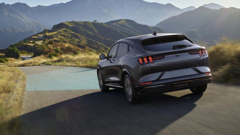 Форд мустанг кроссовер