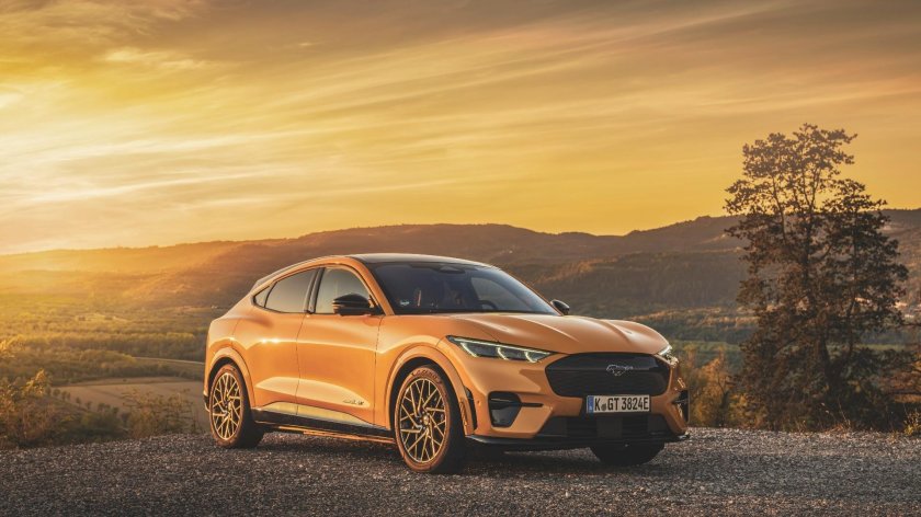 Форд Мустанг 2022 кроссовер