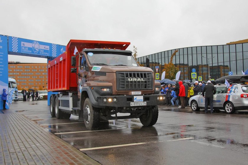 Самосвал Урал next 6х4