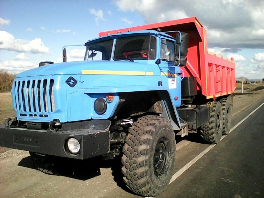 Урал 55571 самосвал