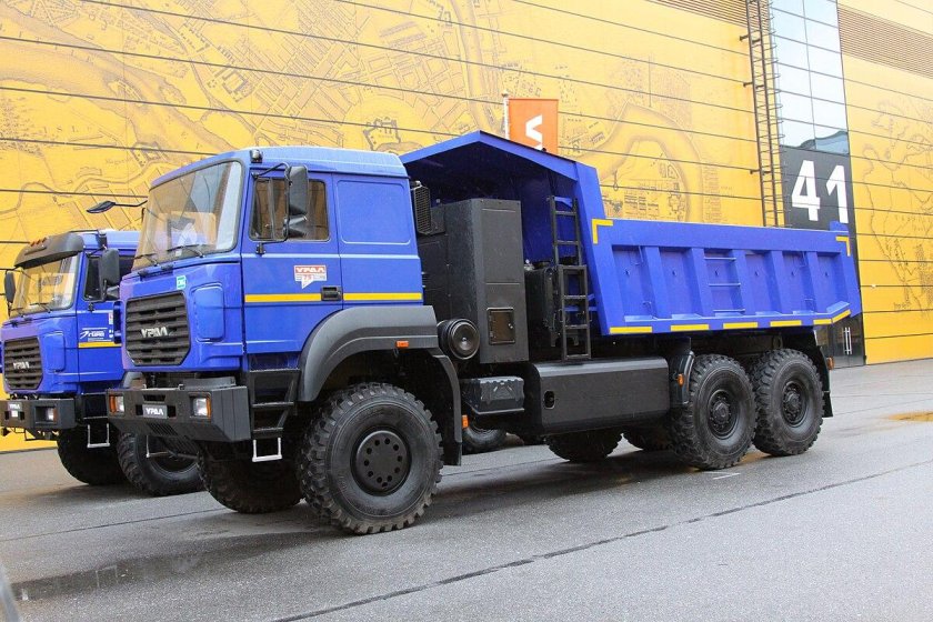 Урал 6370 самосвал