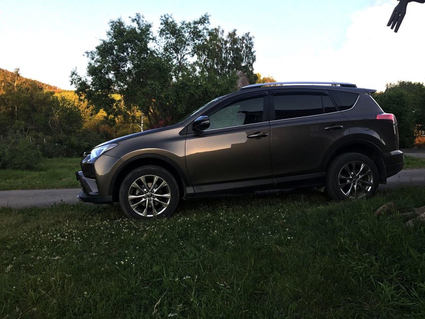 Toyota rav4 Grey