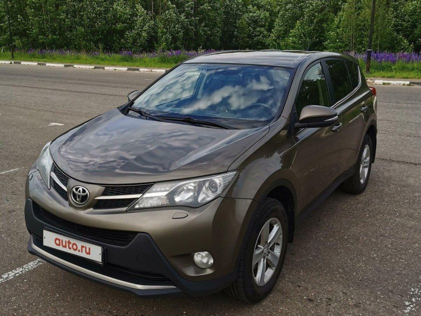 Тойота рав 4 2013 года