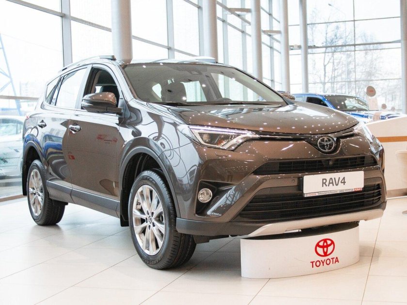 Toyota rav4 IV (ca40) коричневый