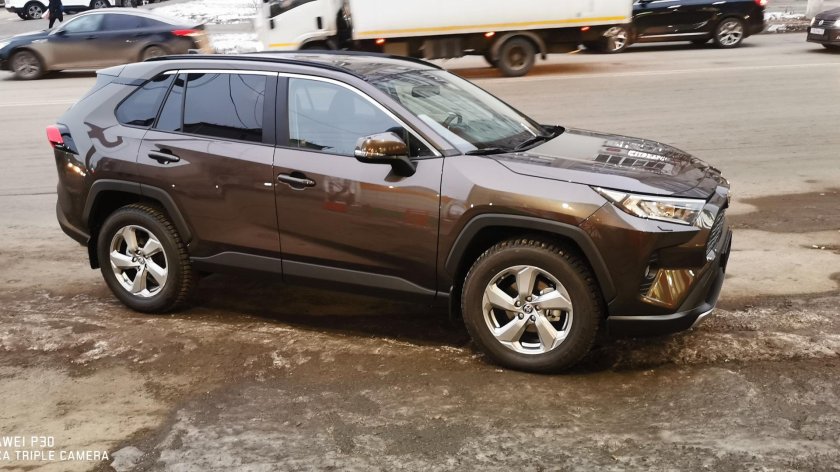 Серо-коричневый металлик