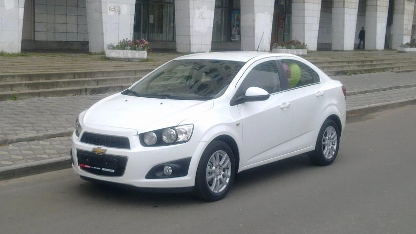 Шевроле Авео т300 белая