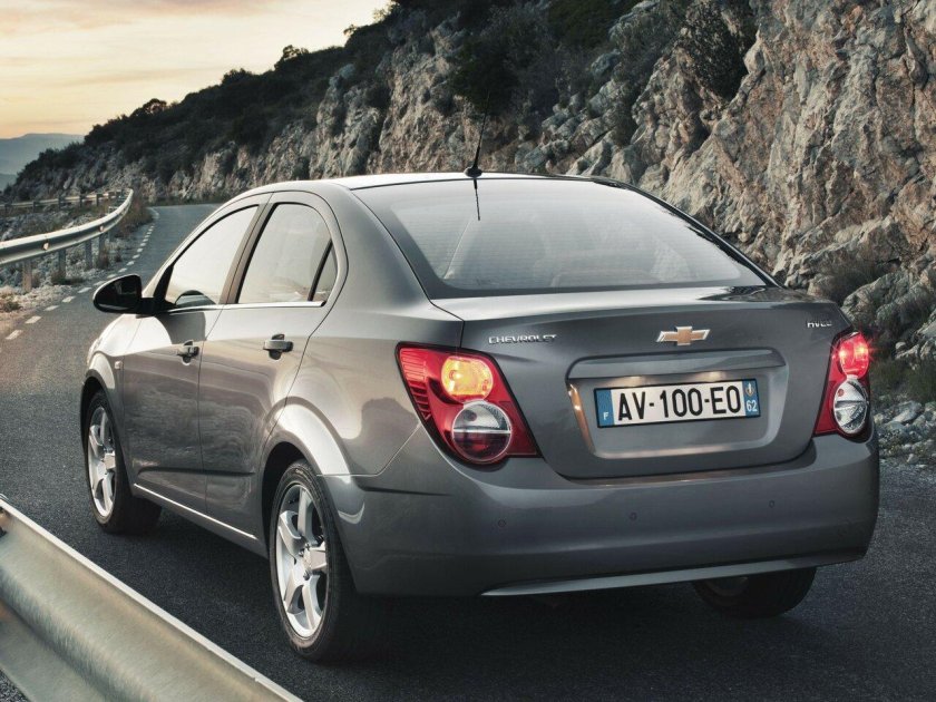 Шевроле Авео седан 2011