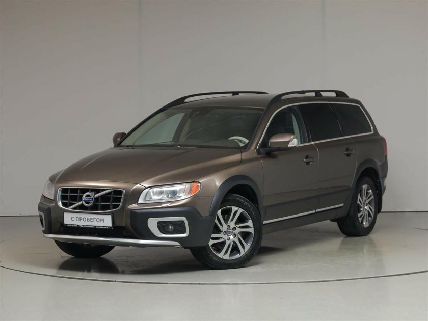 Volvo черный xc70 2014 год