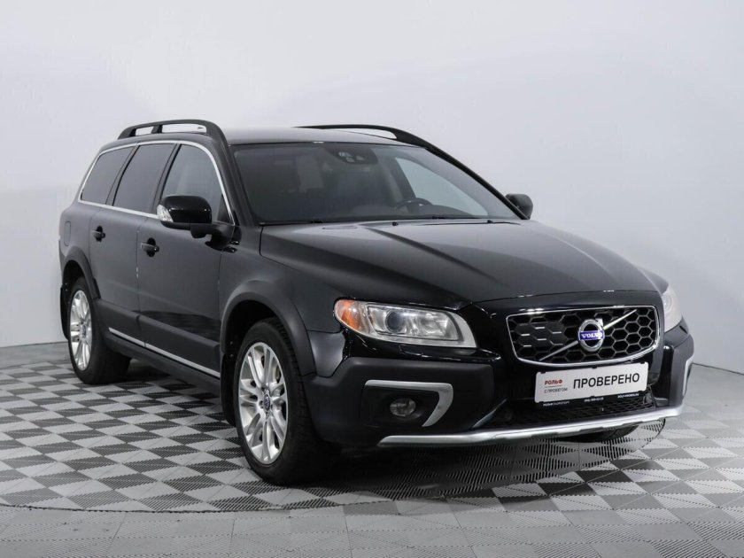 Volvo черный xc70 2014 год