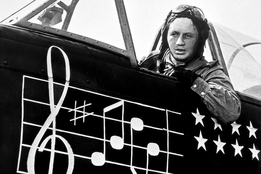 Маэстро в бой идут одни старики