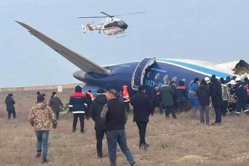 Актау крушение самолета